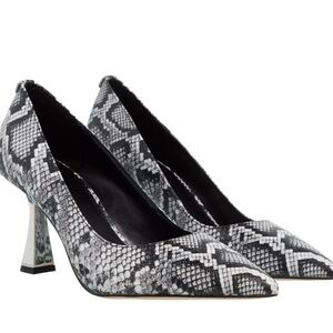 Michael Kors Mid Pump – Snake Embossed Leather – Size 8.5M brand new